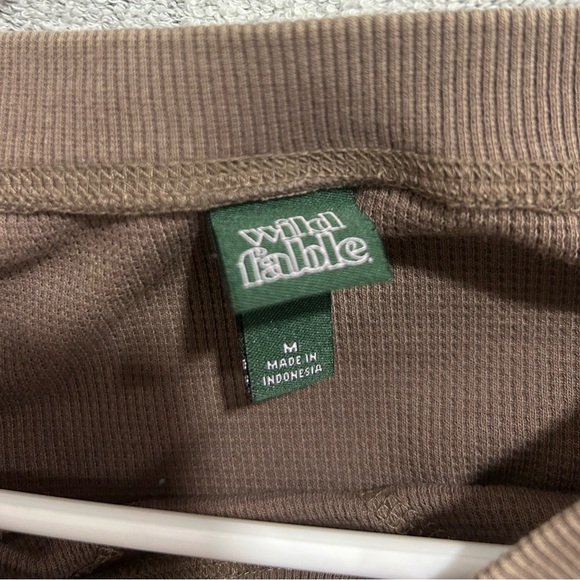 Cute brown long sleeve shirt - Picture 3 of 3